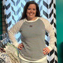 Load image into Gallery viewer, Black&amp; White Crochet Sleeve - XL