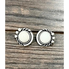 Load image into Gallery viewer, Earring - Studs - 2 Colors!