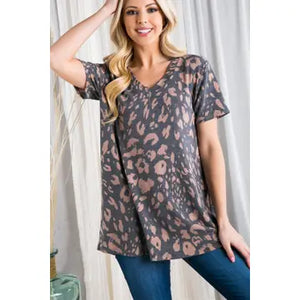 Cheetah Vneck T - S-L *runs big*