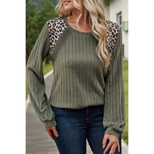 Load image into Gallery viewer, Olive LS - S-XL