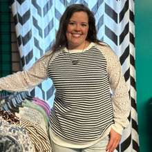 Load image into Gallery viewer, Black&amp; White Crochet Sleeve - XL