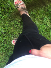 Load image into Gallery viewer, Black Pocket Leggings - S-3X - Run Snug